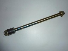 Axe roue avant origine pour