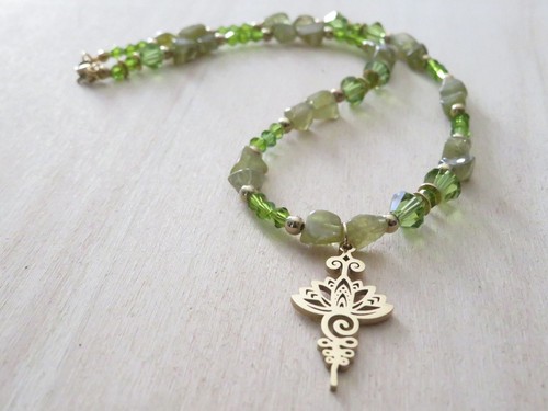 Collier grenat vert perles - grenat, et