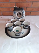 Service À Saké Femme