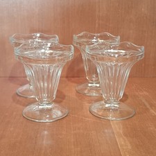 Coupes À Glace  sur pied En