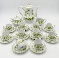 Haviland, Modèle « A la corne », service à café en porcelaine, 25 pièces..