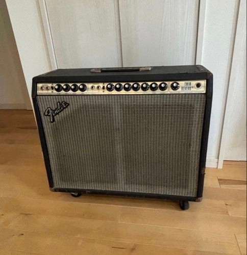 Corps amplificateur de - d'amplificateur,