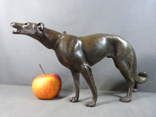 Chien lévrier bronze - lévrier, en