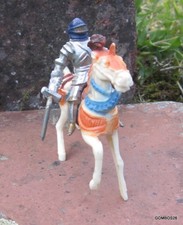 CYRNOS MOYEN AGE CAVALIERS  /