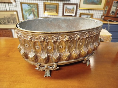 Jardiniere laiton repoussé - en,