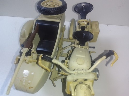 Moto side car - car, militaire