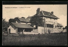 Old postcard Fontaine-en-Sologne, La Mairie et le Lavoir 1929 