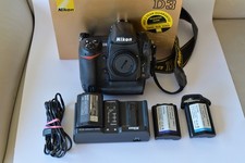 Nikon D3 mint 27000 shut count