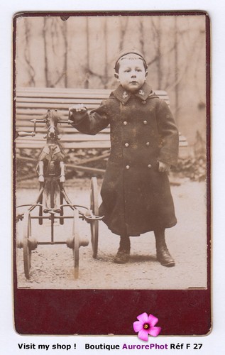 Enfant son jouet ancien - &,