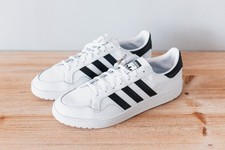 Paire de Chaussures Adidas