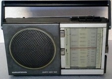 Transistor Grundig en état de fonctionnement piles/secteur , AM/FM De 1982 .