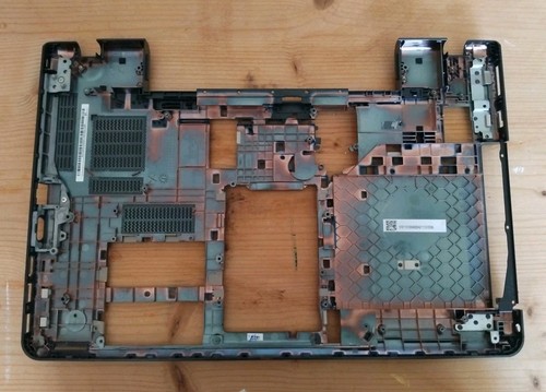 Coque inférieure carte mère - inférieure,