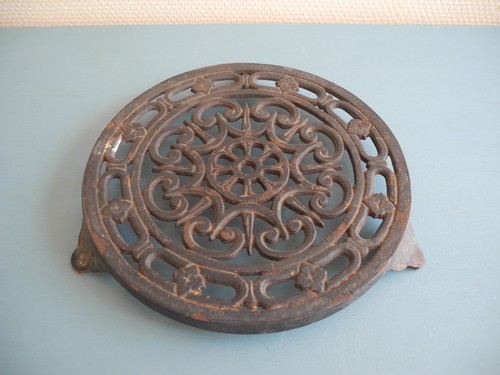Old cast iron - cast,