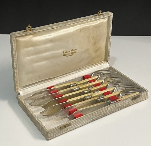 Coffret service pièces - de, 12