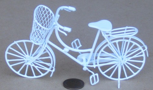 Vélo maison poupée blanc - poupée,