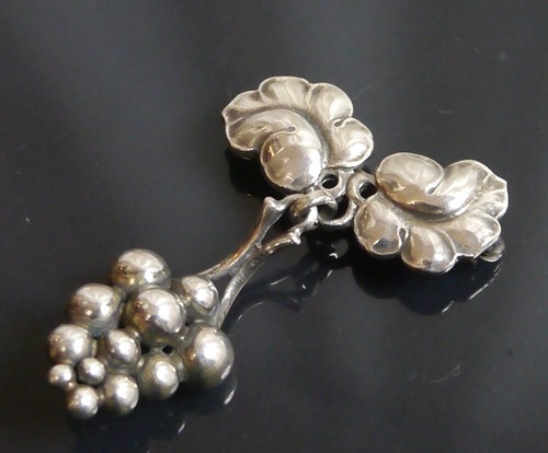 Authentique breloque broche