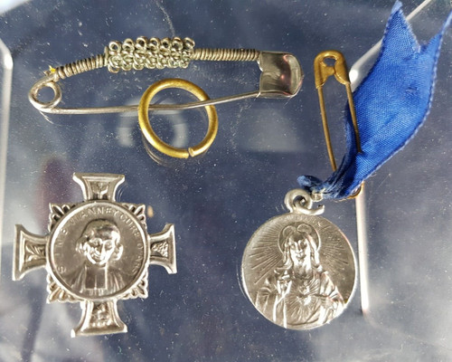 Lot medailles 1 - 2, +