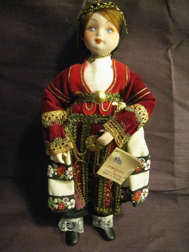 Poupée traditionnelle - poupée,