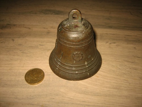 Ancienne cloche sonnaille - ancienne, en