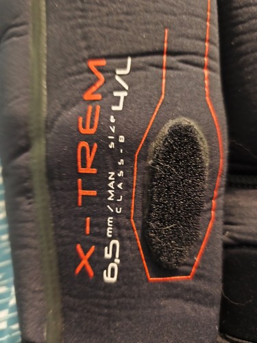 Vends tenue plongée semi - vends, de