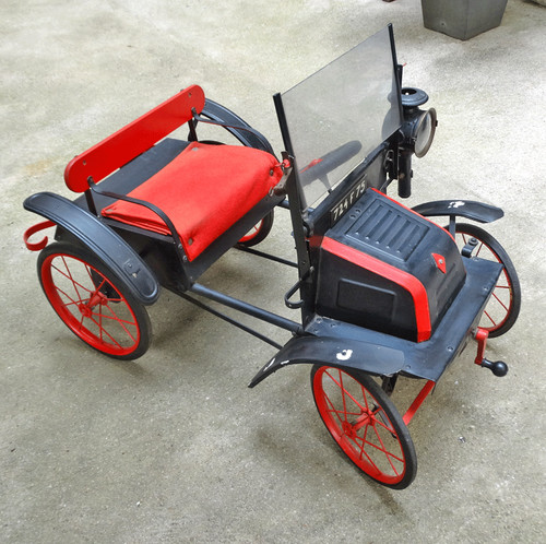 Voiture pédales tri - à,