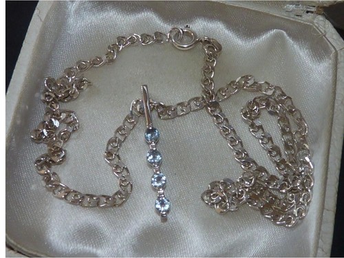 Collier ras cou - collier, pendentif