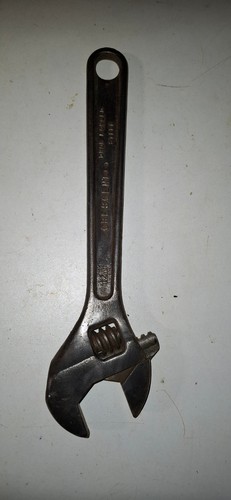 Cle molette ancienne - a,