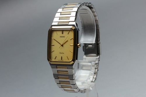 Presque comme neuve - **, montre
