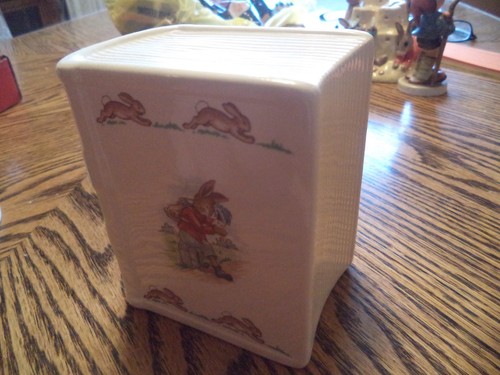Royal doulton bunnykins book - doulton,