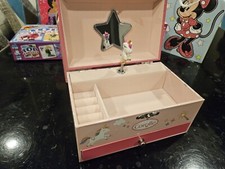 Boîte à bijoux musicale