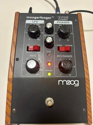 Synthétiseur analogique