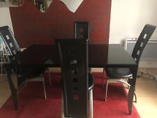 table à manger noir métal et