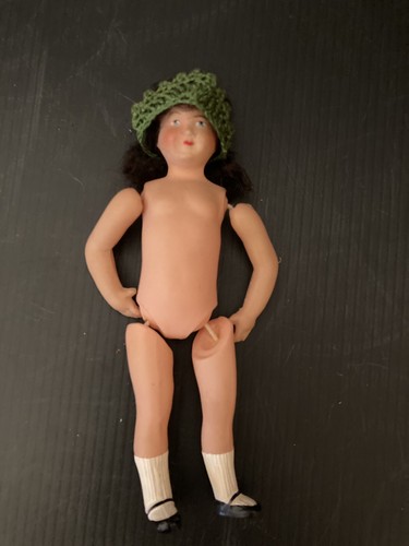 Petite poupée ancienne - , petit