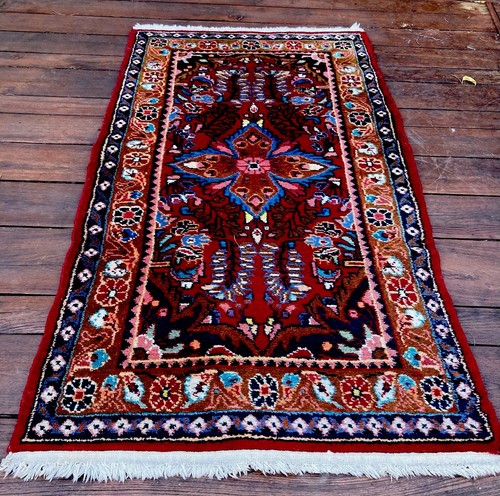 Joli tapis persan ancien - joli,