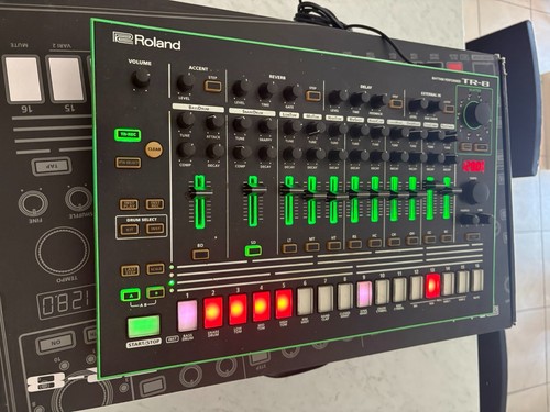 Roland tr8 - roland,
