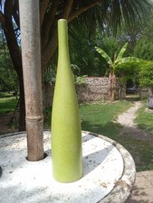 rare vase bouteille émaille peu commune  signé ruelland , parfait état