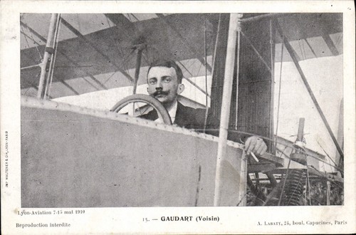 Gaudart pilote - (voisin),