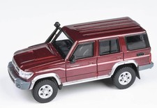 TOYOTA Land Cruiser 76 -