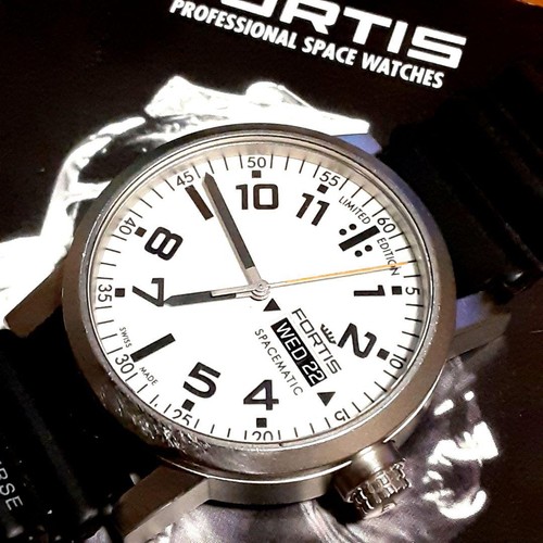 Fortis spacematic day - spacematic, date