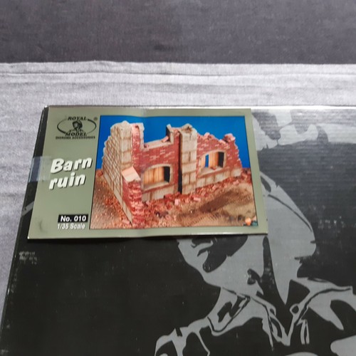 Royal model barn ruin - model,