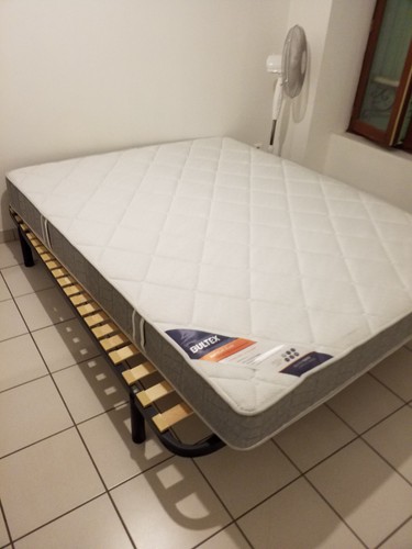 Vends lit 160x200 matelas - lit:,