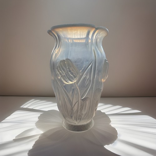 Barolac czech opalescent vase - barolac,