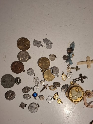 Lot une trentaine objets - lot,
