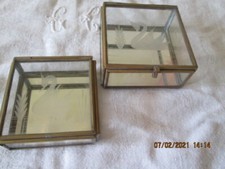 DEUX BOITES A BIJOUX VITRINE