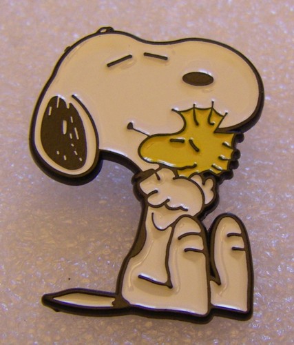 Pin snoopy hugging woodstock - snoopy,