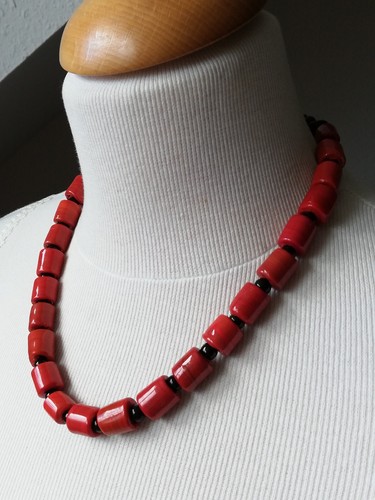 Collier africain rouge - collier, et