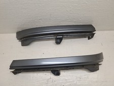 Baguette sous phare gauche et