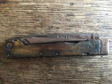 Pradel Le Sabot knife. 3 functions. Wear. To clean.