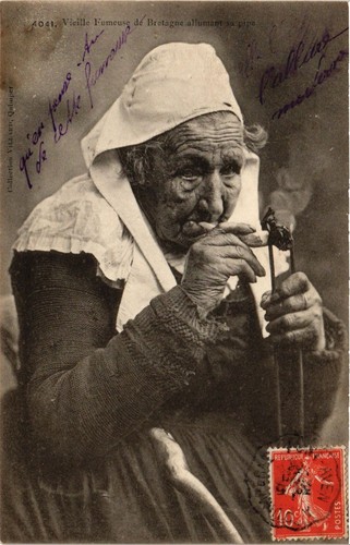 Cpa vieille fumeuse - cpa,