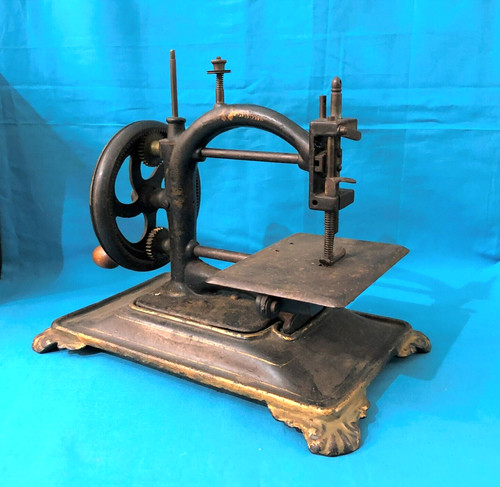 Ancienne petite machine - petite,